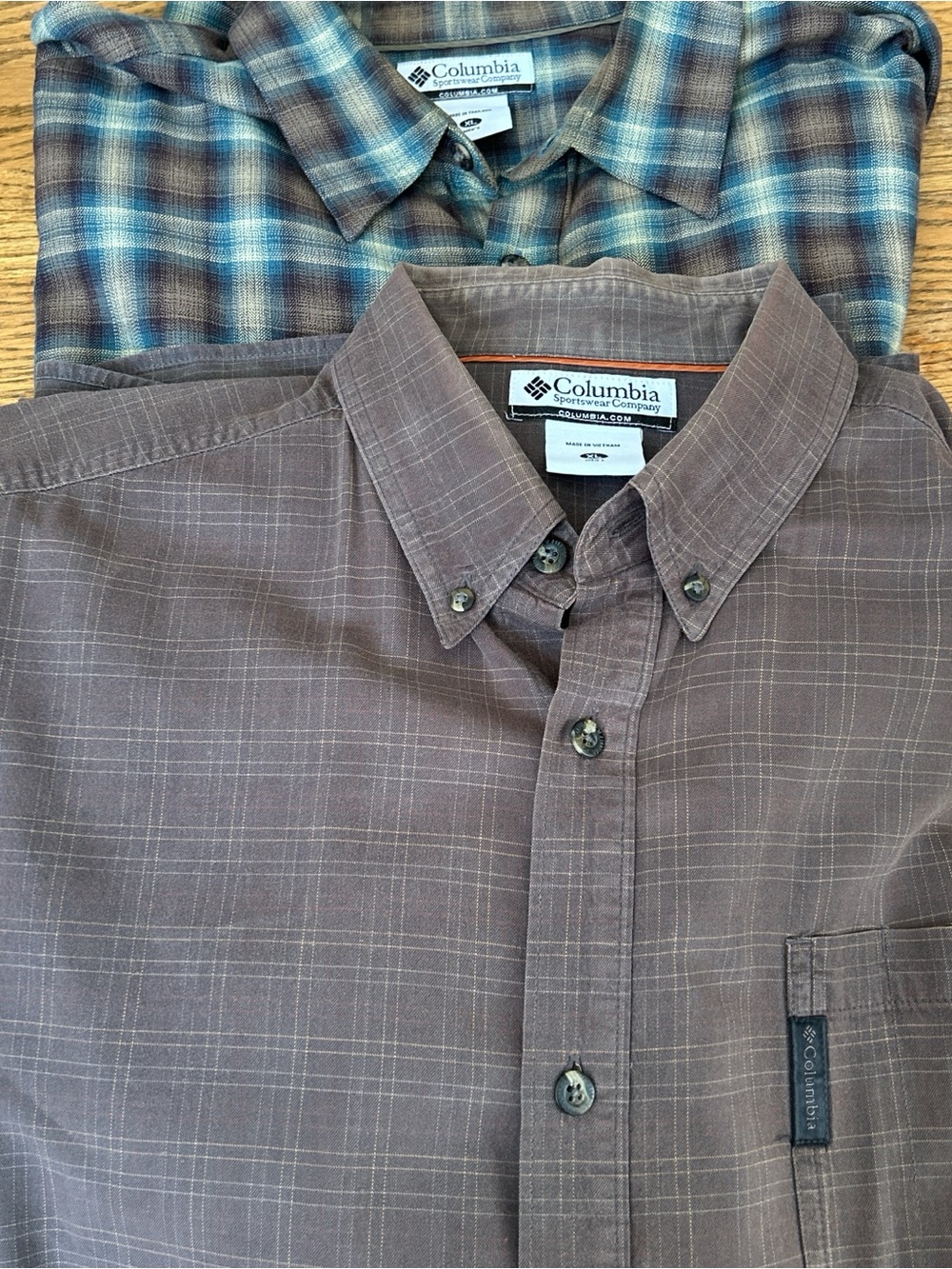 Columbia men’s button down shirts bundle lot XL
2 Columbia brand button down sh